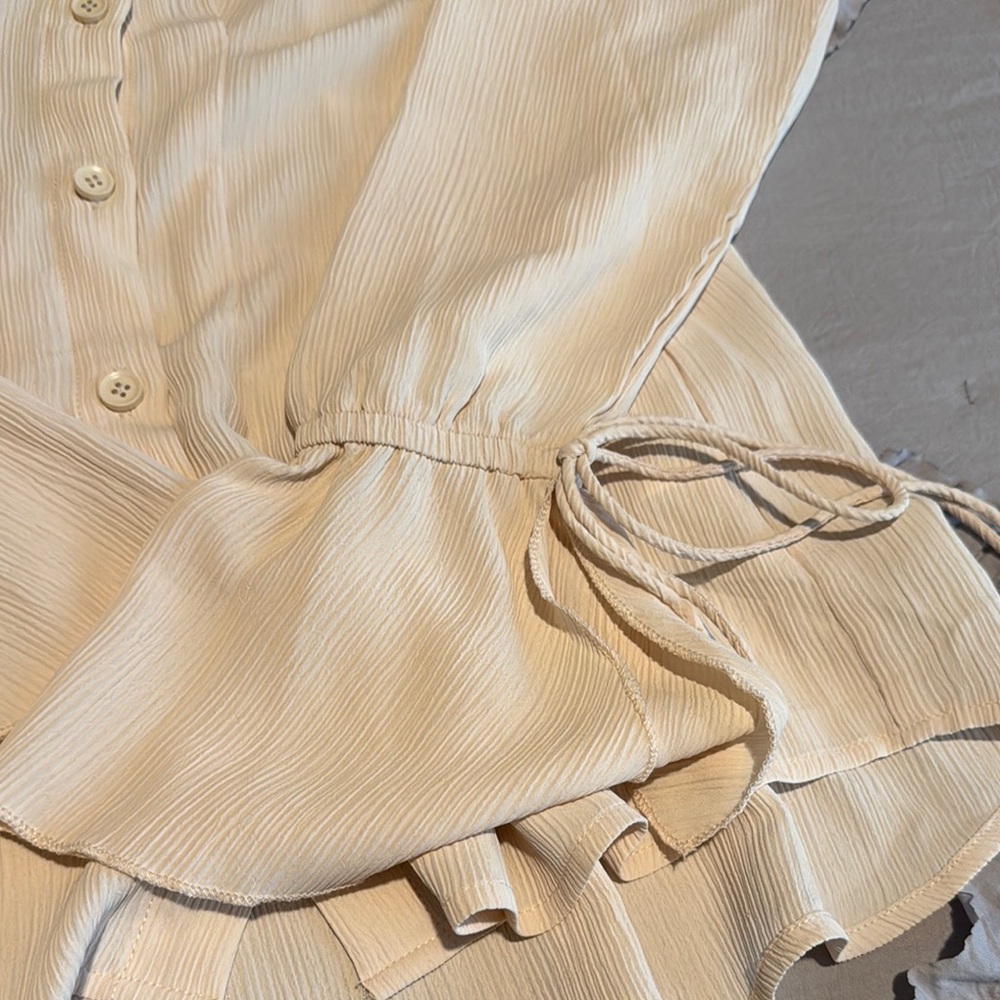Kittenish Cream Button-Down Ruffle Hem Blouse NWOT - Picture 2 of 7